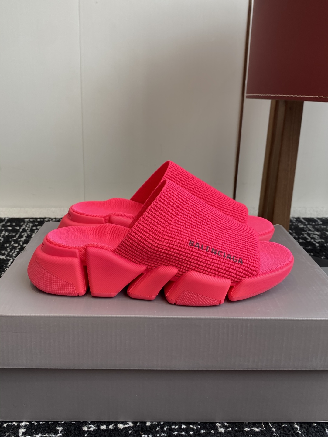代购级
BALENCIAG A巴黎世家拖鞋 升级版推出Speed 2.0 版本全新袜子鞋拖鞋 原厂货 绝