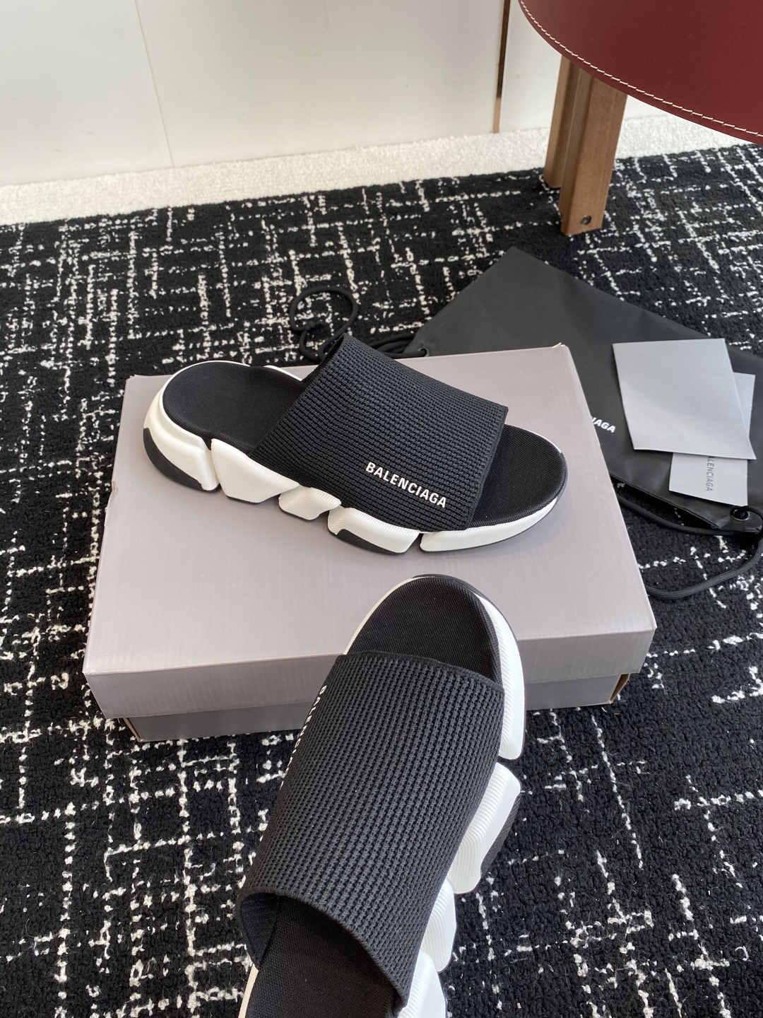 代购级
BALENCIAG A巴黎世家拖鞋 升级版推出Speed 2.0 版本全新袜子鞋拖鞋 原厂货 绝