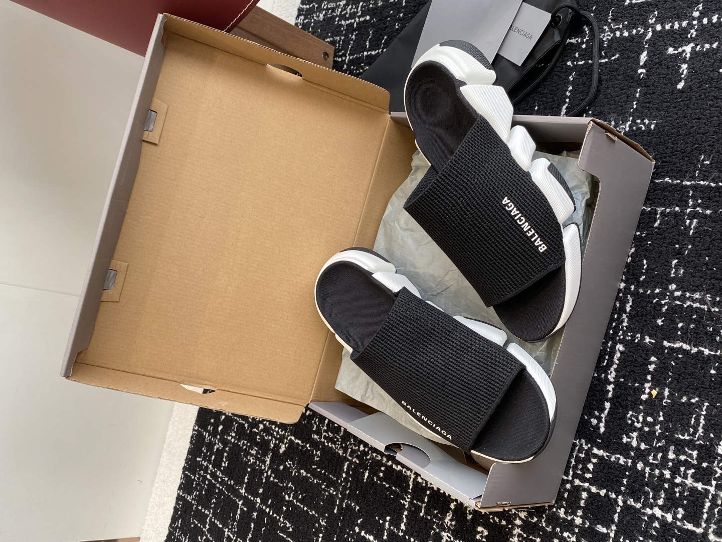 代购级
BALENCIAG A巴黎世家拖鞋 升级版推出Speed 2.0 版本全新袜子鞋拖鞋 原厂货 绝