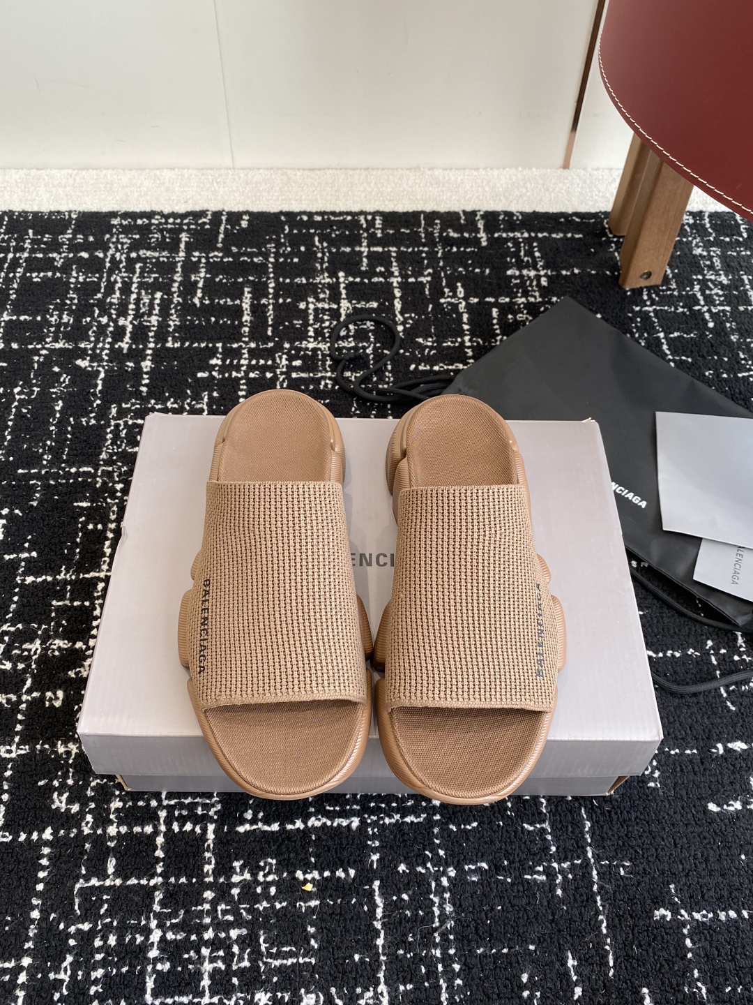代购级
BALENCIAG A巴黎世家拖鞋 升级版推出Speed 2.0 版本全新袜子鞋拖鞋 原厂货 绝
