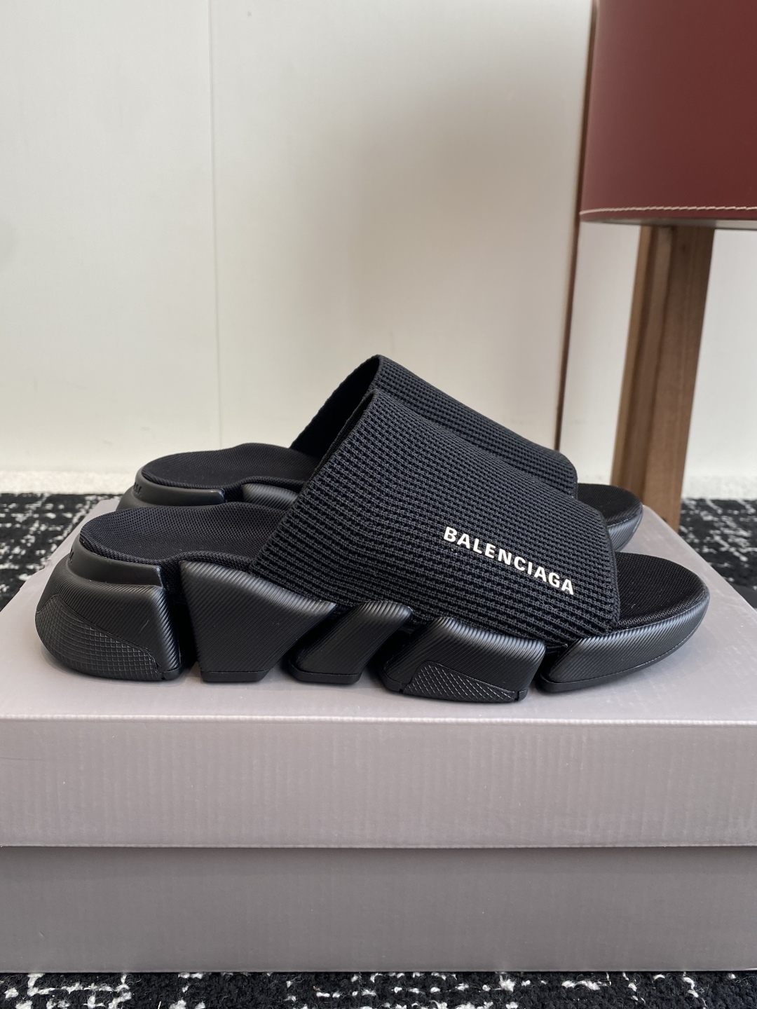 代购级
BALENCIAG A巴黎世家拖鞋 升级版推出Speed 2.0 版本全新袜子鞋拖鞋 原厂货 绝