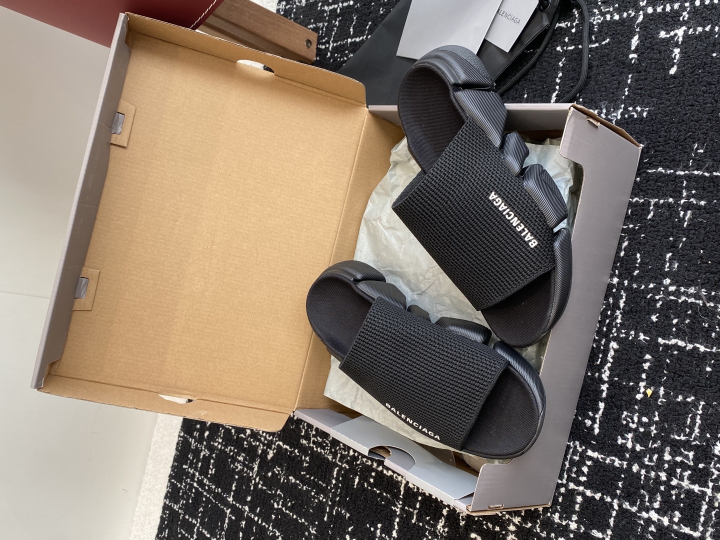 代购级
BALENCIAG A巴黎世家拖鞋 升级版推出Speed 2.0 版本全新袜子鞋拖鞋 原厂货 绝