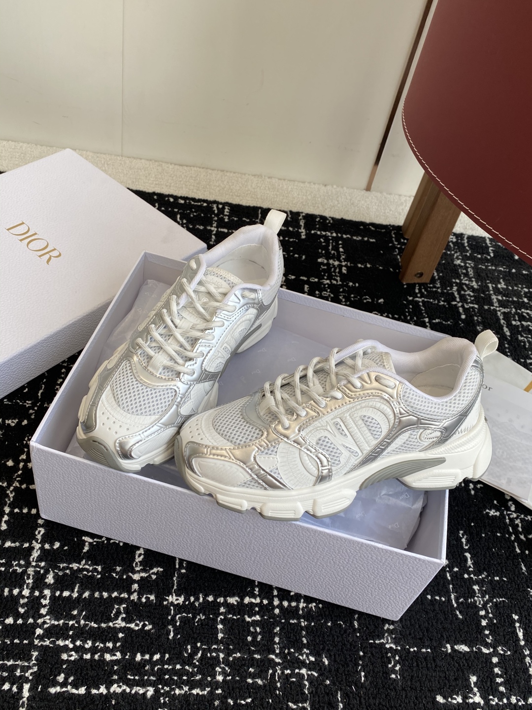 代购级
Dior 明星款25ss 主推爆品 全新发售的迪奥 Dior Chrono 新款休闲运动鞋跑鞋老