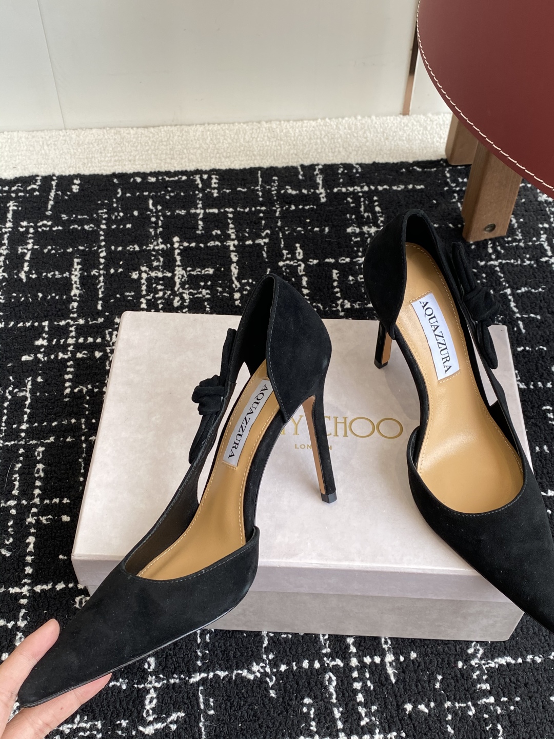 代购级
Aquazzura 25ss 惊艳火爆款、菠萝 王室贵族的钟爱雍容华贵、气质高雅、到手如图柜级品