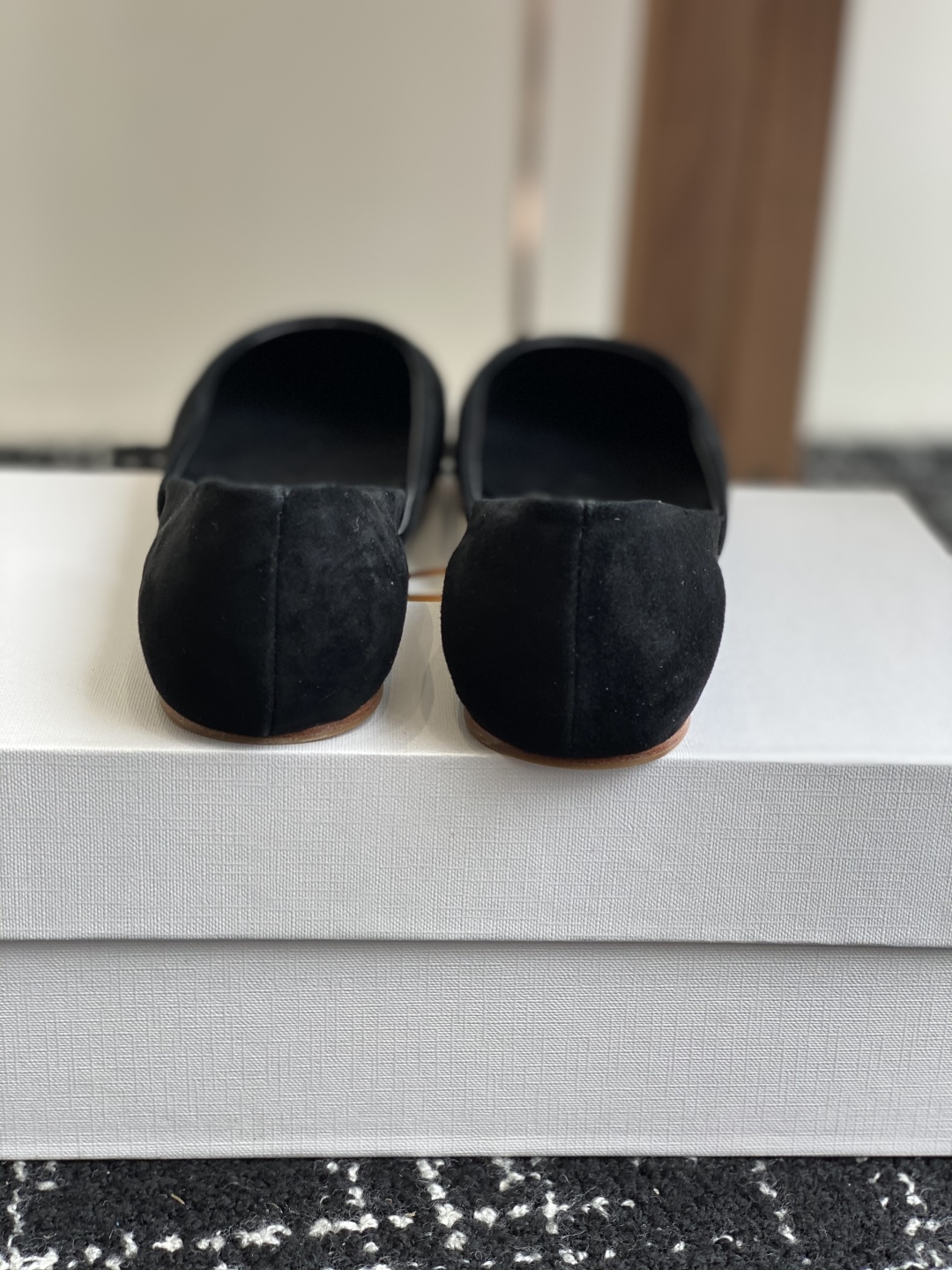 代购级
the row  25ss 春夏季 新款 玛丽珍 芭蕾舞 单鞋

据说这是本年度最美丽的芭蕾舞 