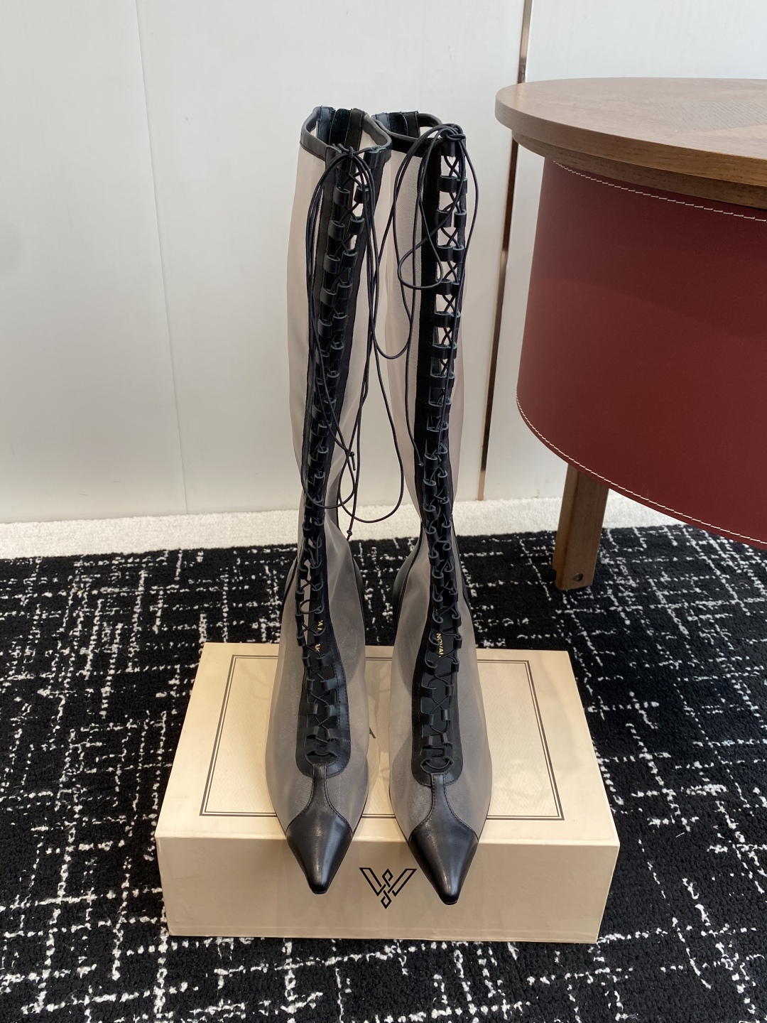 代购级
VANDA NOVAK来自意大利品牌  全网独家
耗时3个月研发 鞋跟独特设计酒杯 重磅系列

