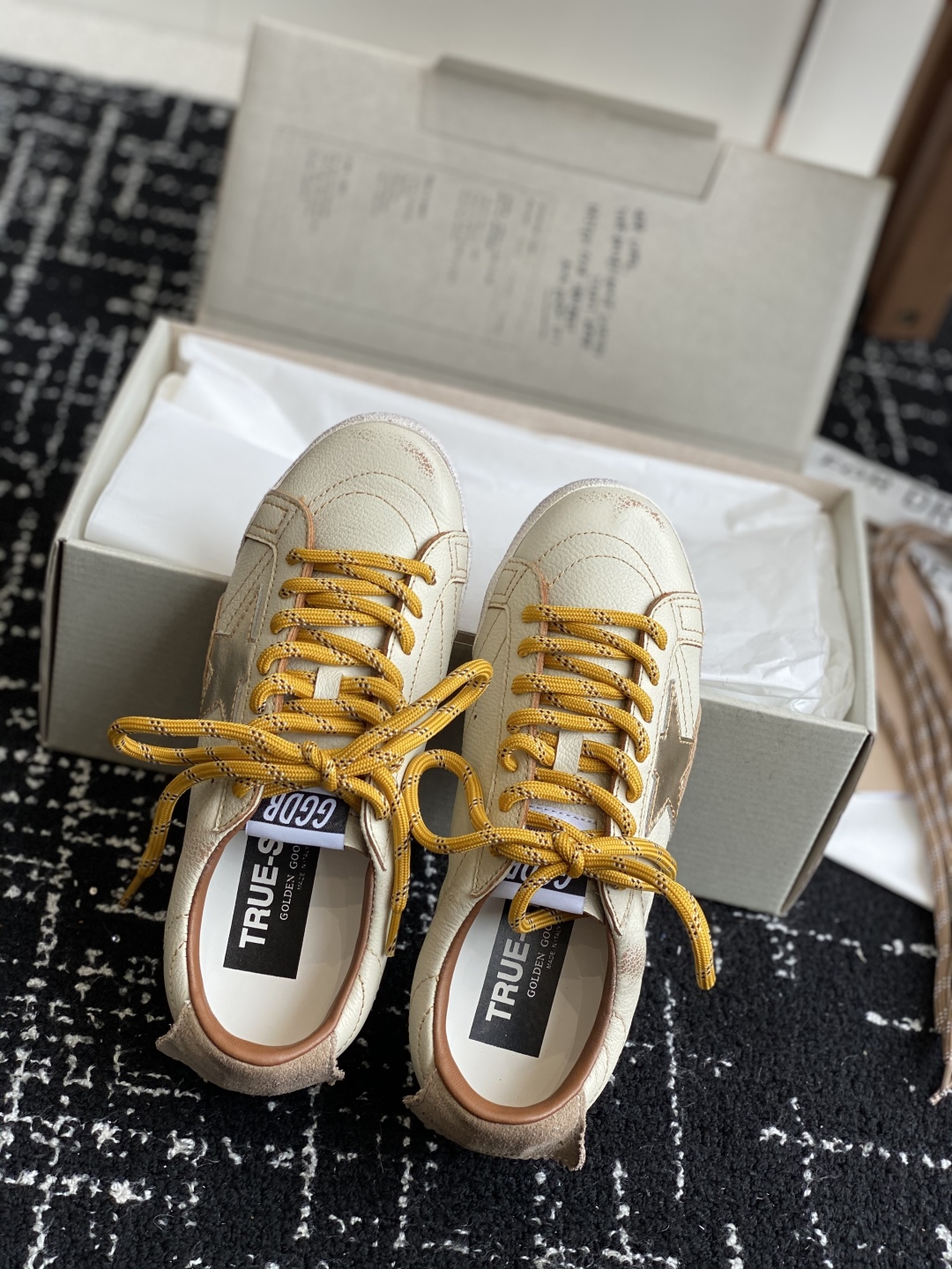 东莞代购级（⚠️下单备注版本）
GGDB~~Golden Goose 25ss 情侣款 德训鞋 全网最好