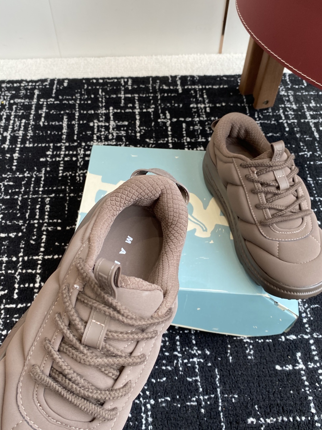 代购级
MARNI 25新款夏季草编包合集MARNI夏季草编包 藤编包沒想到這次和hoka聯名反應这麼熱