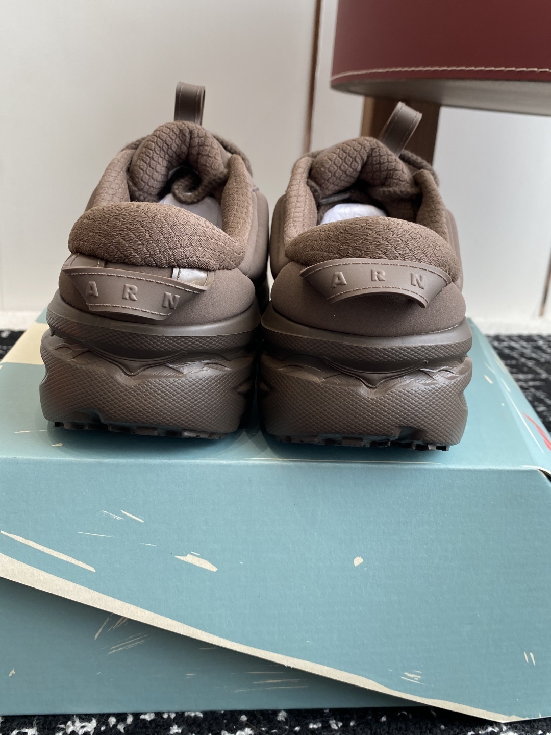 代购级
MARNI 25新款夏季草编包合集MARNI夏季草编包 藤编包沒想到這次和hoka聯名反應这麼熱