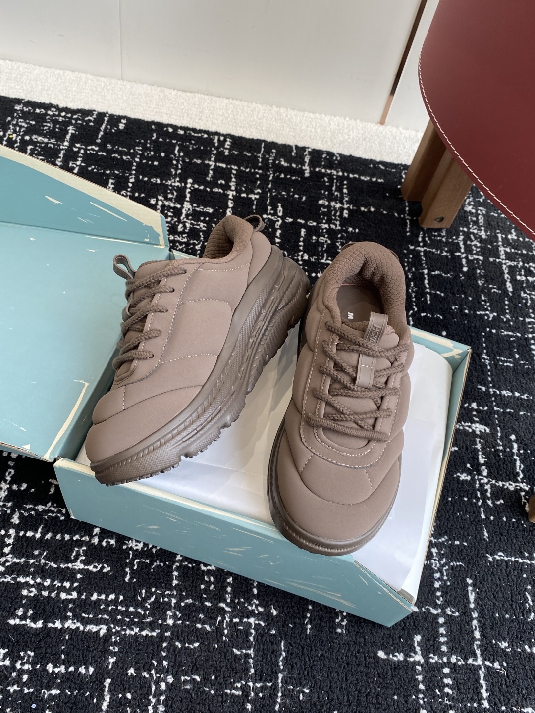 代购级
MARNI 25新款夏季草编包合集MARNI夏季草编包 藤编包沒想到這次和hoka聯名反應这麼熱