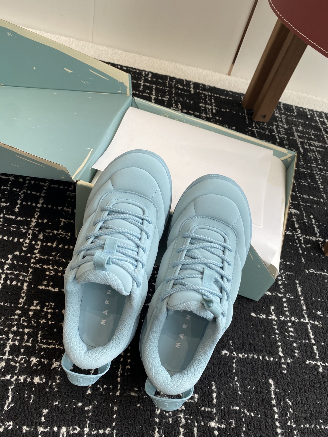 代购级
MARNI 25新款夏季草编包合集MARNI夏季草编包 藤编包沒想到這次和hoka聯名反應这麼熱