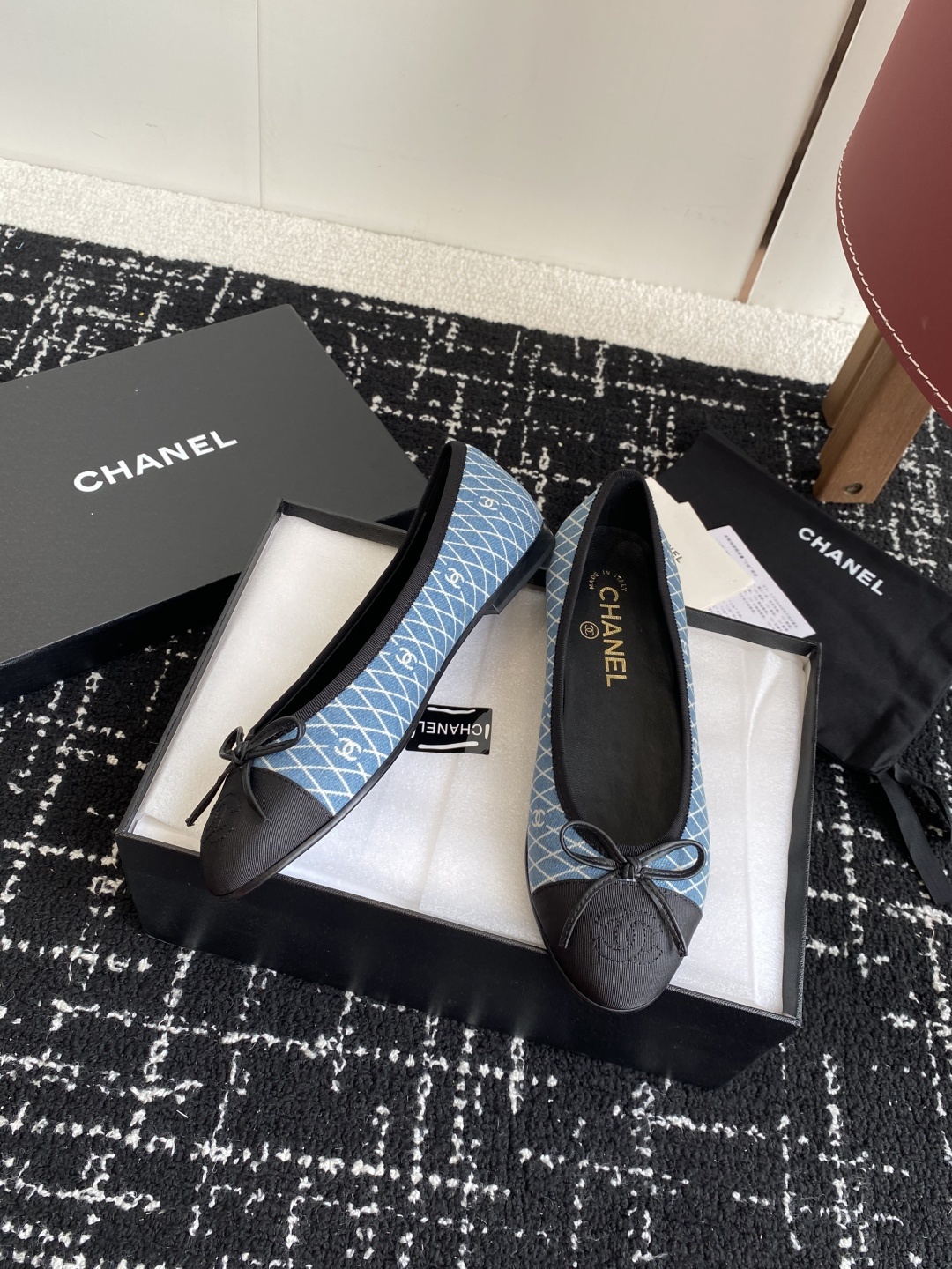 代购级
CHANEL小香 25ss 春夏鞋头 电绣点缀,芭蕾舞鞋 宛如女神脖子上的项链,上脚包裹性非常好