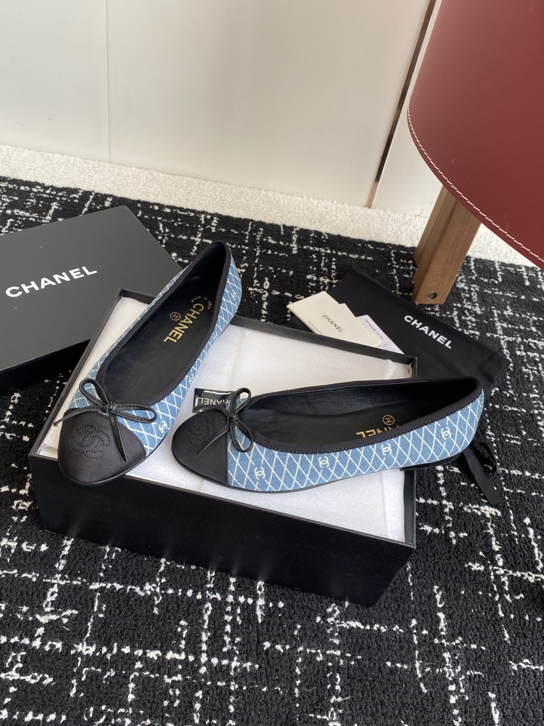 代购级
CHANEL小香 25ss 春夏鞋头 电绣点缀,芭蕾舞鞋 宛如女神脖子上的项链,上脚包裹性非常好