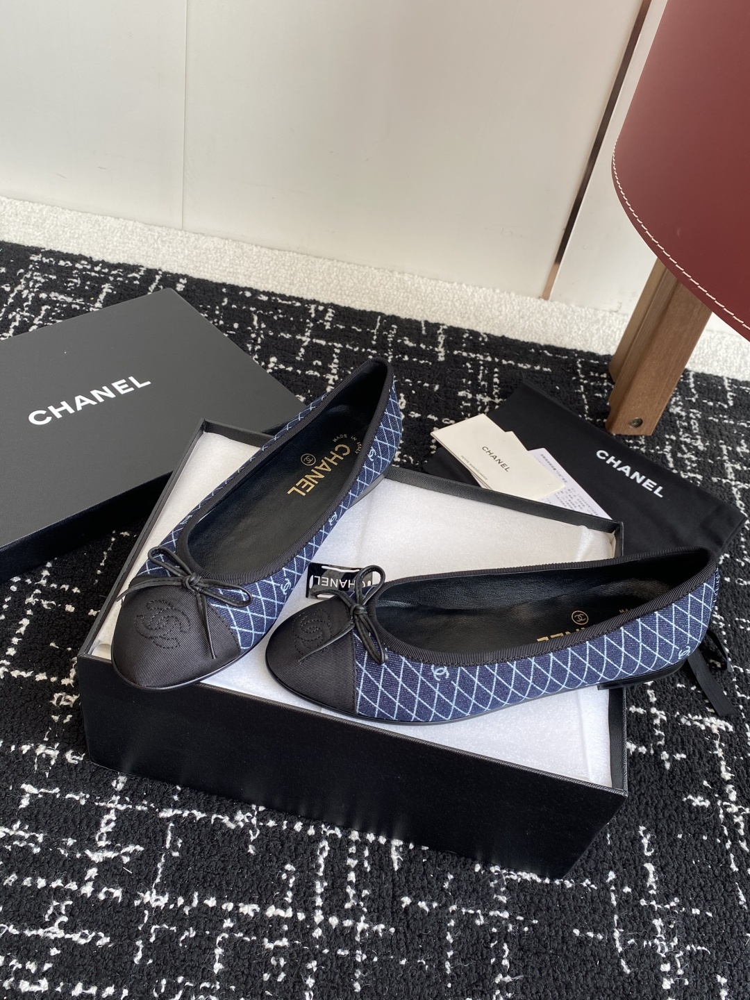 代购级
CHANEL小香 25ss 春夏鞋头 电绣点缀,芭蕾舞鞋 宛如女神脖子上的项链,上脚包裹性非常好