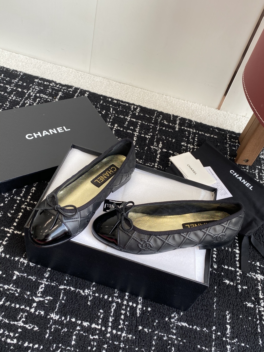 代购级
CHANEL小香 25ss 春夏鞋头 电绣点缀,芭蕾舞鞋 宛如女神脖子上的项链,上脚包裹性非常好