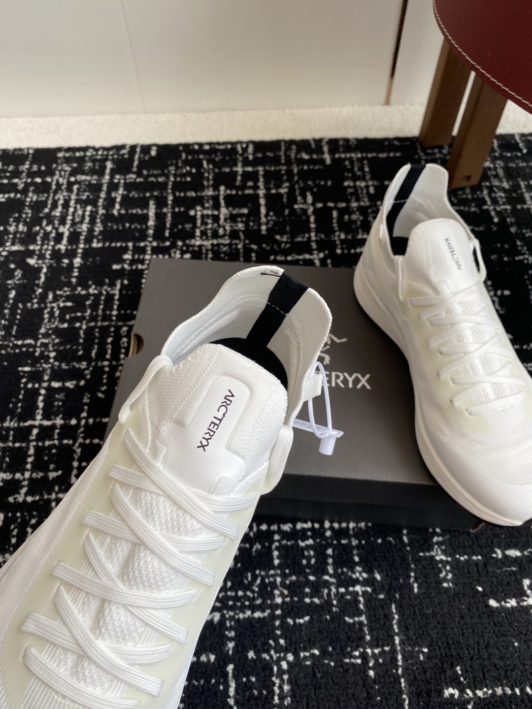 代购级(⚠️官网同步✈️盒包装)
始祖鸟 ARC'TERYX Konseal Lt 登山鞋徒步鞋,为男女