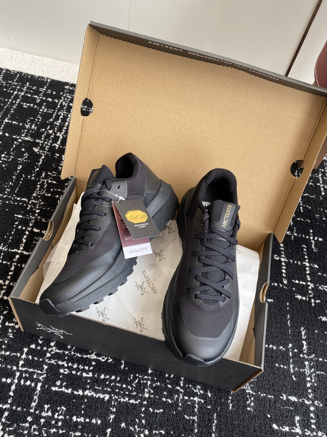 代购级（⚠️官网同步✈️盒包装）
情侣款始祖鸟 ARCTERYX NORVAN VT 户外透气低帮越减震