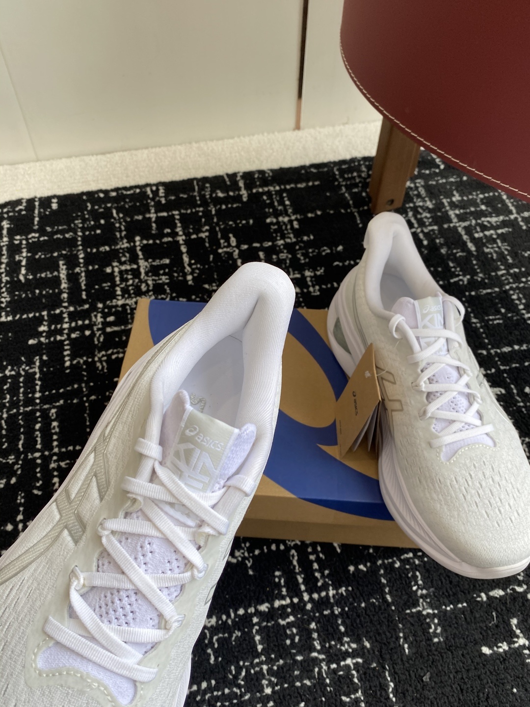 莞产纯原
情侣款 ASICS Gel-Kinsey Max该款 ASICS Gel-Kinsey Max