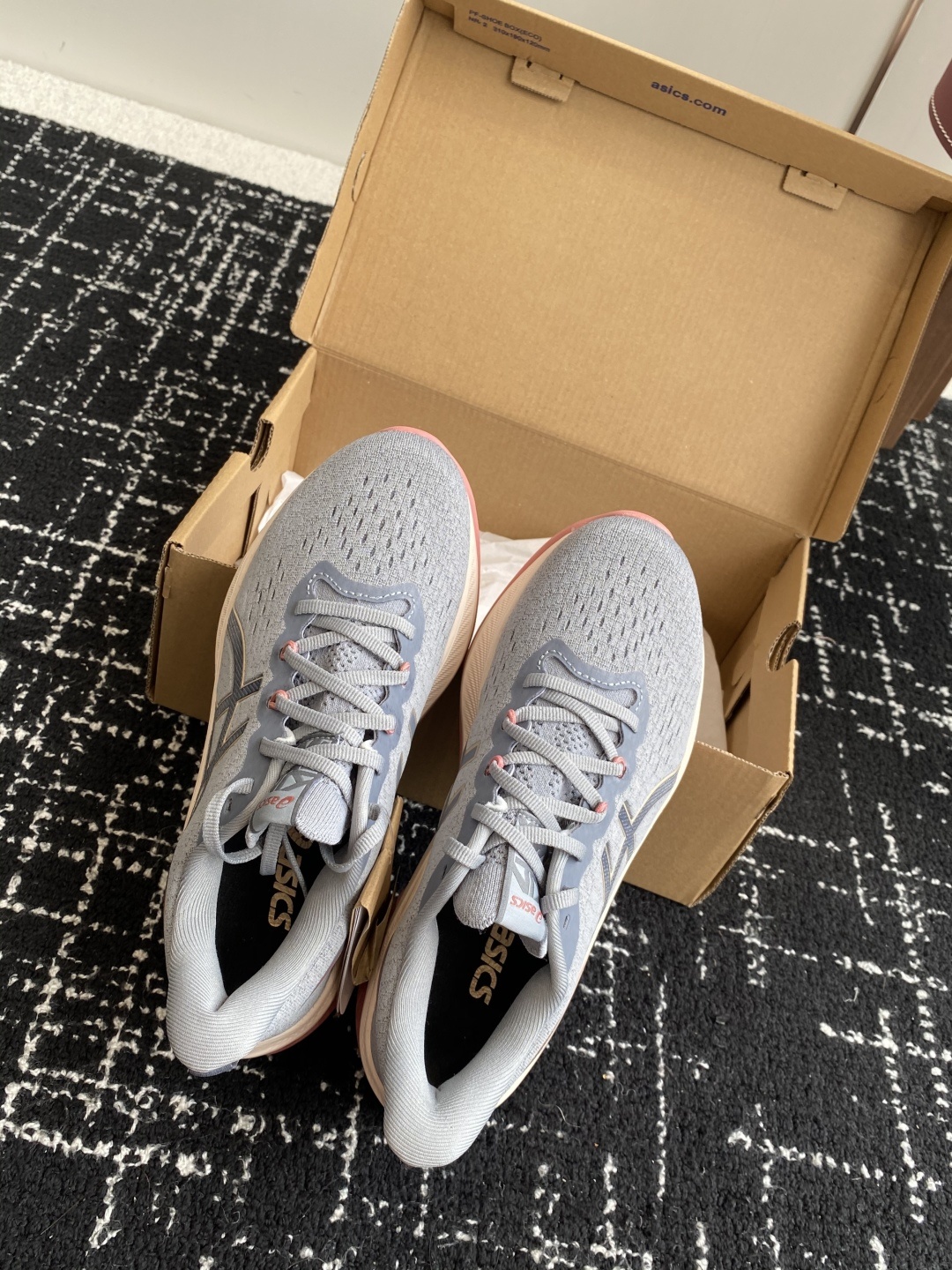 莞产纯原
情侣款 ASICS Gel-Kinsey Max该款 ASICS Gel-Kinsey Max