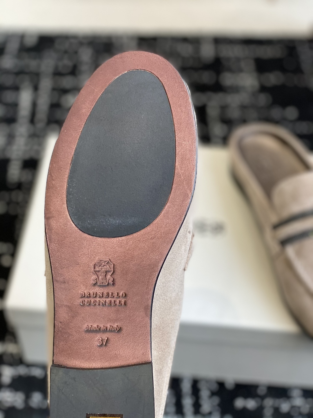 代购级
25ss 春夏新款 The row 乐福半拖
有谁能拒绝这样一双The row啊! 一定要分