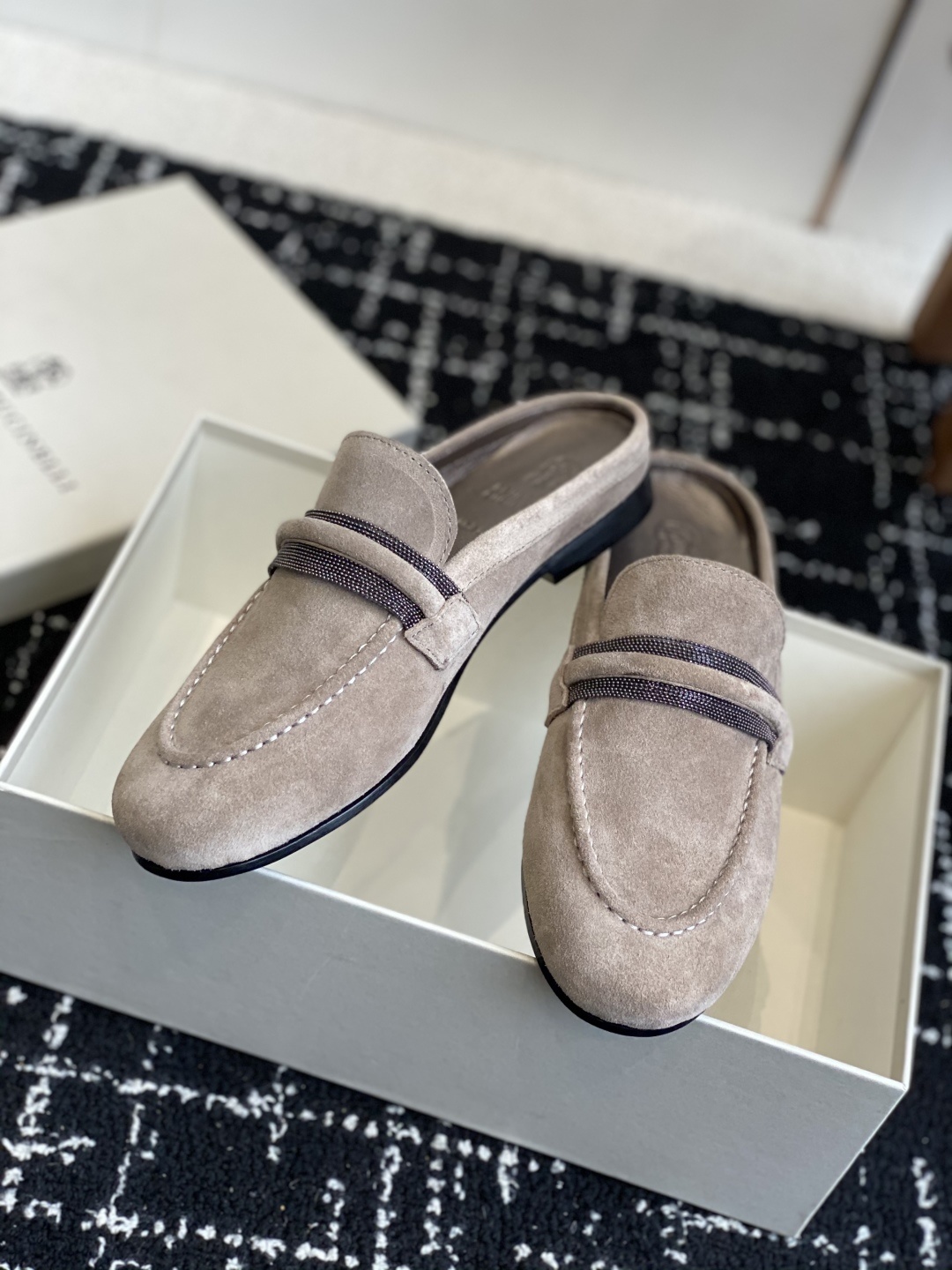 代购级
25ss 春夏新款 The row 乐福半拖
有谁能拒绝这样一双The row啊! 一定要分