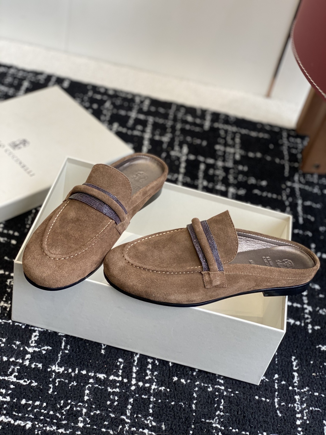 代购级
25ss 春夏新款 The row 乐福半拖
有谁能拒绝这样一双The row啊! 一定要分