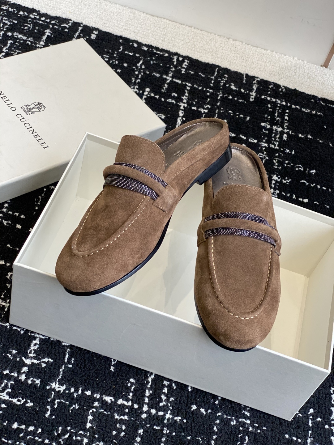 代购级
25ss 春夏新款 The row 乐福半拖
有谁能拒绝这样一双The row啊! 一定要分
