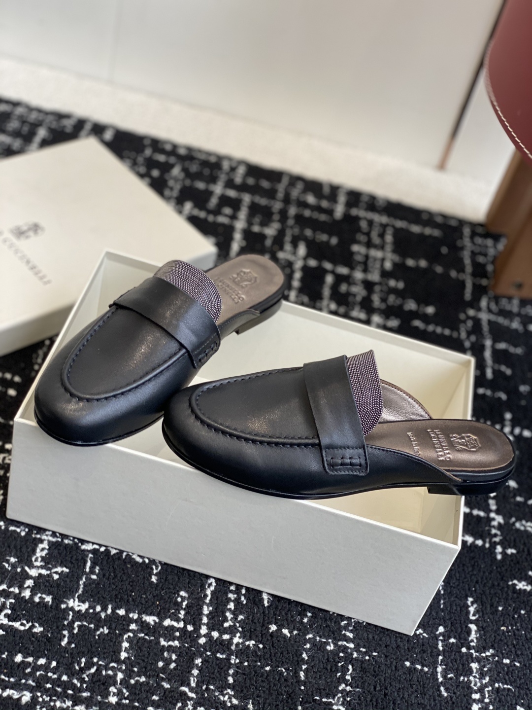 代购级
25ss 春夏新款 The row 乐福半拖
有谁能拒绝这样一双The row啊! 一定要分