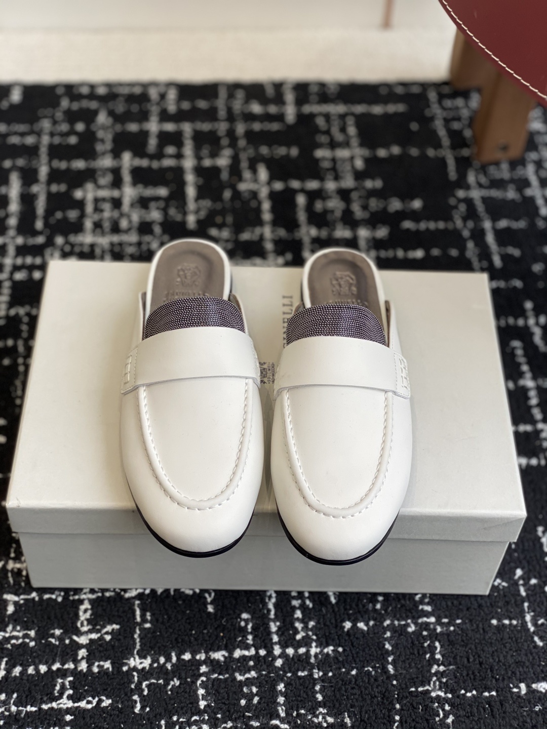 代购级
25ss 春夏新款 The row 乐福半拖
有谁能拒绝这样一双The row啊! 一定要分