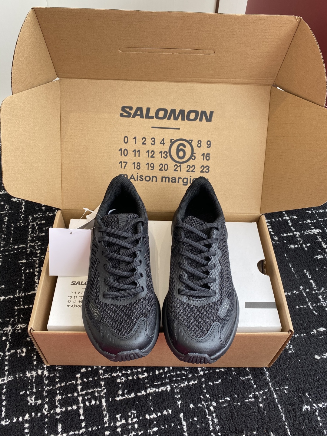 代购级（⚠️官网同步✈️盒包装）
MM6 x SALOMON - Spectur Maison 

Ma