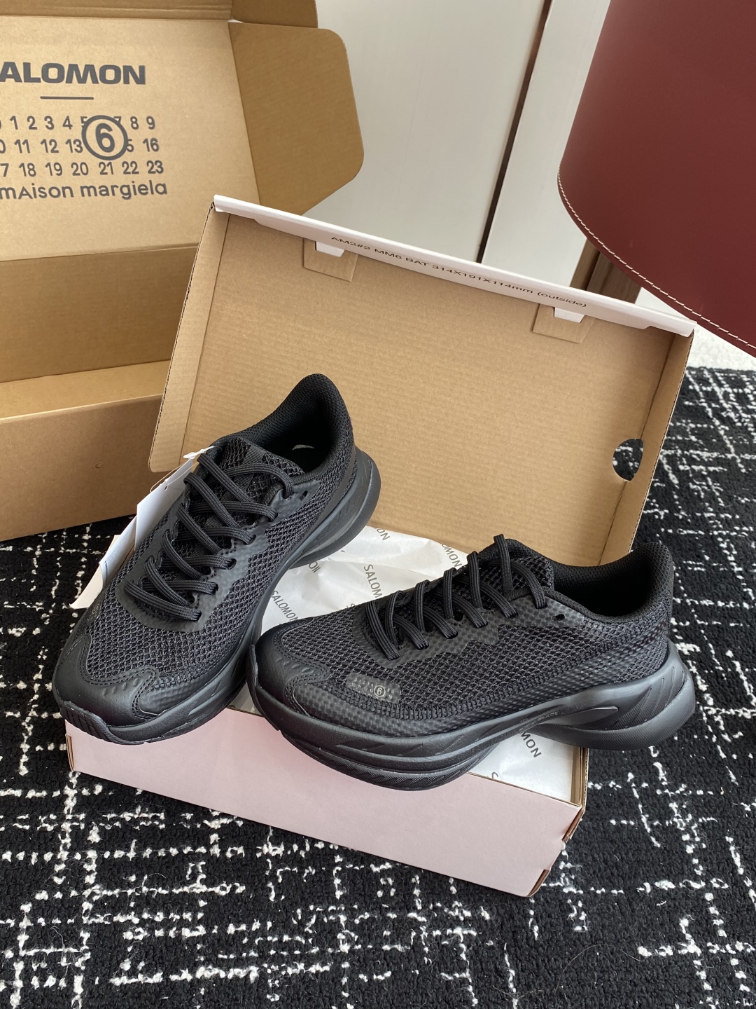 代购级（⚠️官网同步✈️盒包装）
MM6 x SALOMON - Spectur Maison 

Ma