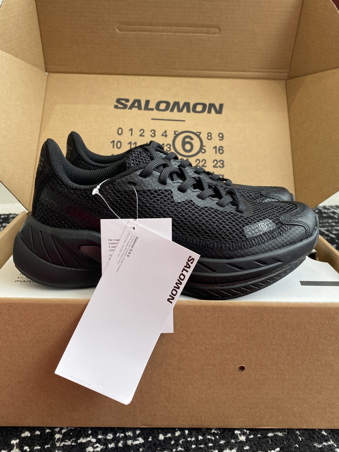 代购级（⚠️官网同步✈️盒包装）
MM6 x SALOMON - Spectur Maison 

Ma