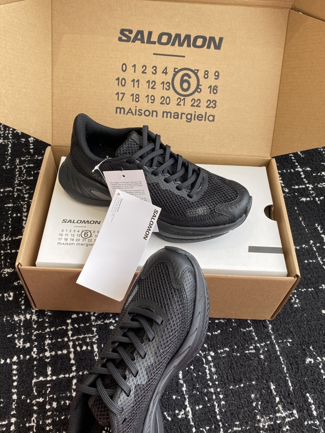 代购级（⚠️官网同步✈️盒包装）
MM6 x SALOMON - Spectur Maison 

Ma