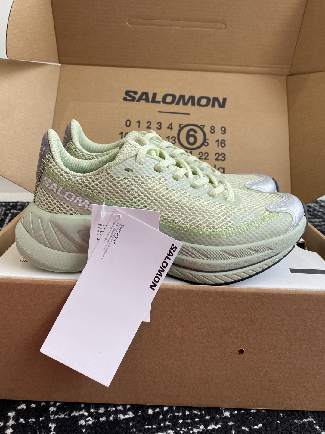 代购级（⚠️官网同步✈️盒包装）
MM6 x SALOMON - Spectur Maison 

Ma
