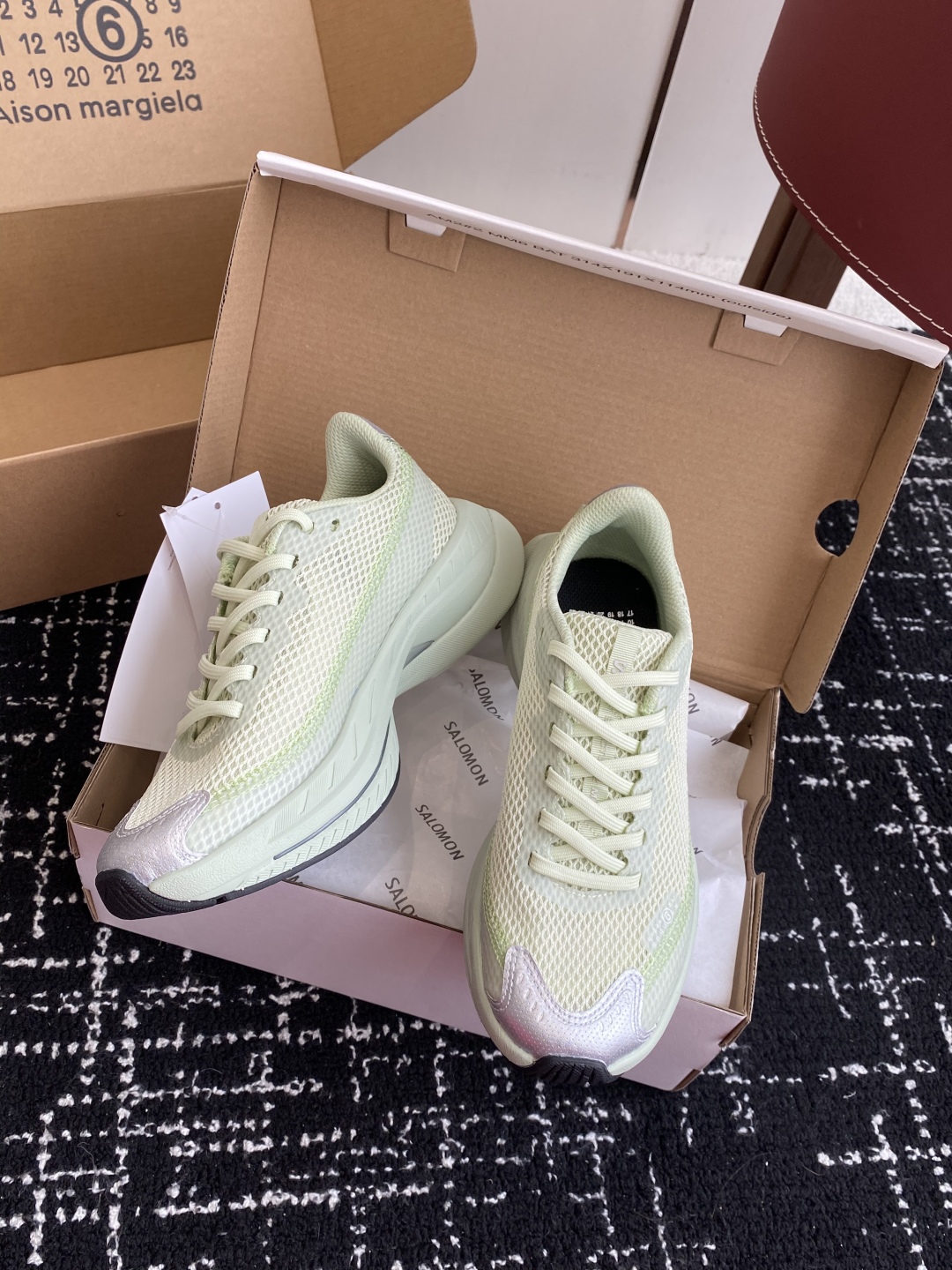 代购级（⚠️官网同步✈️盒包装）
MM6 x SALOMON - Spectur Maison 

Ma
