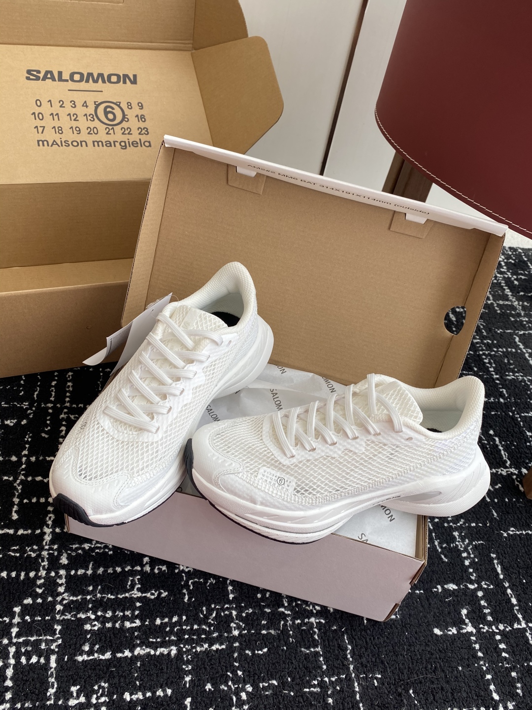 代购级（⚠️官网同步✈️盒包装）
MM6 x SALOMON - Spectur Maison 

Ma