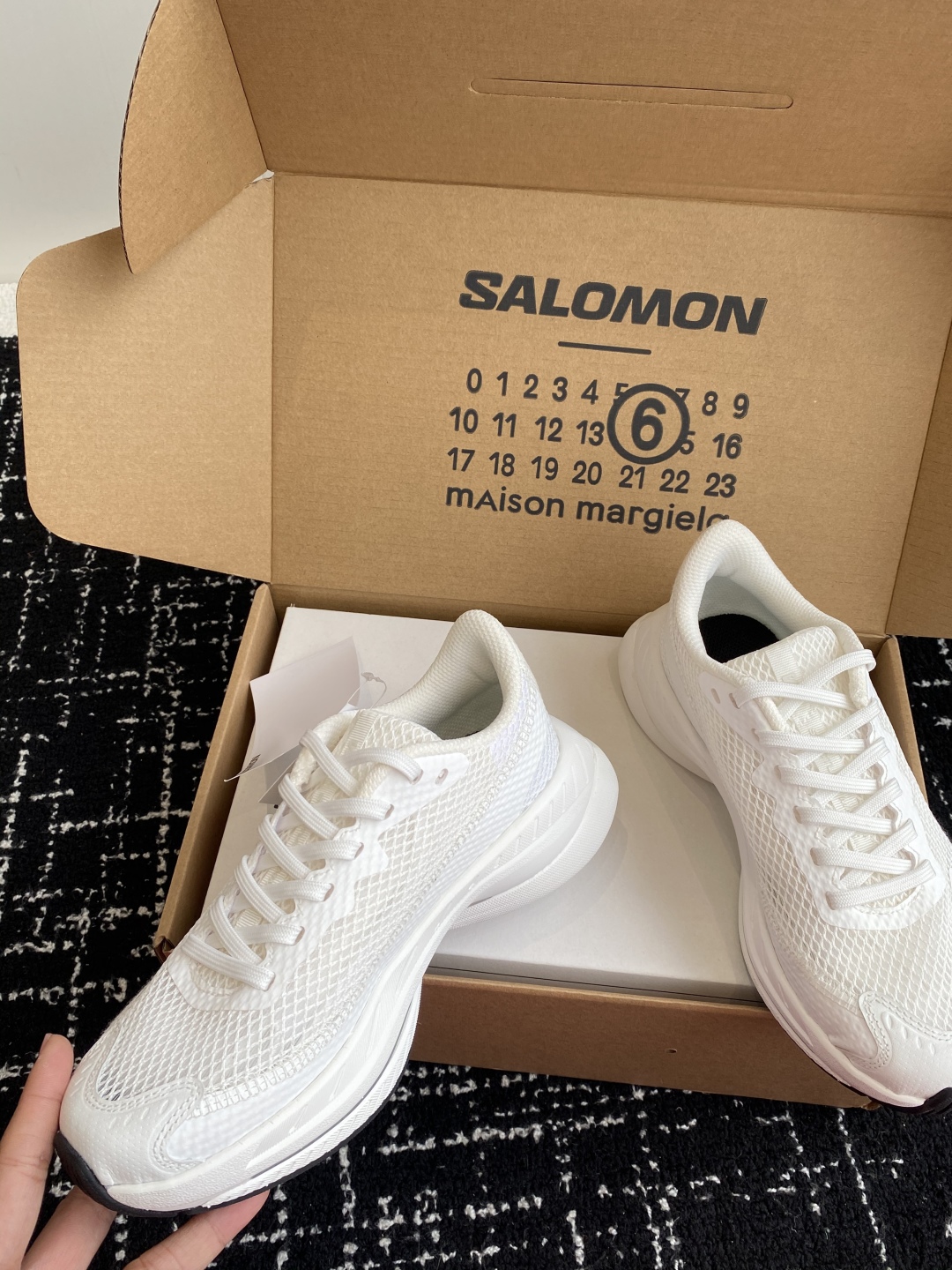 代购级（⚠️官网同步✈️盒包装）
MM6 x SALOMON - Spectur Maison 

Ma