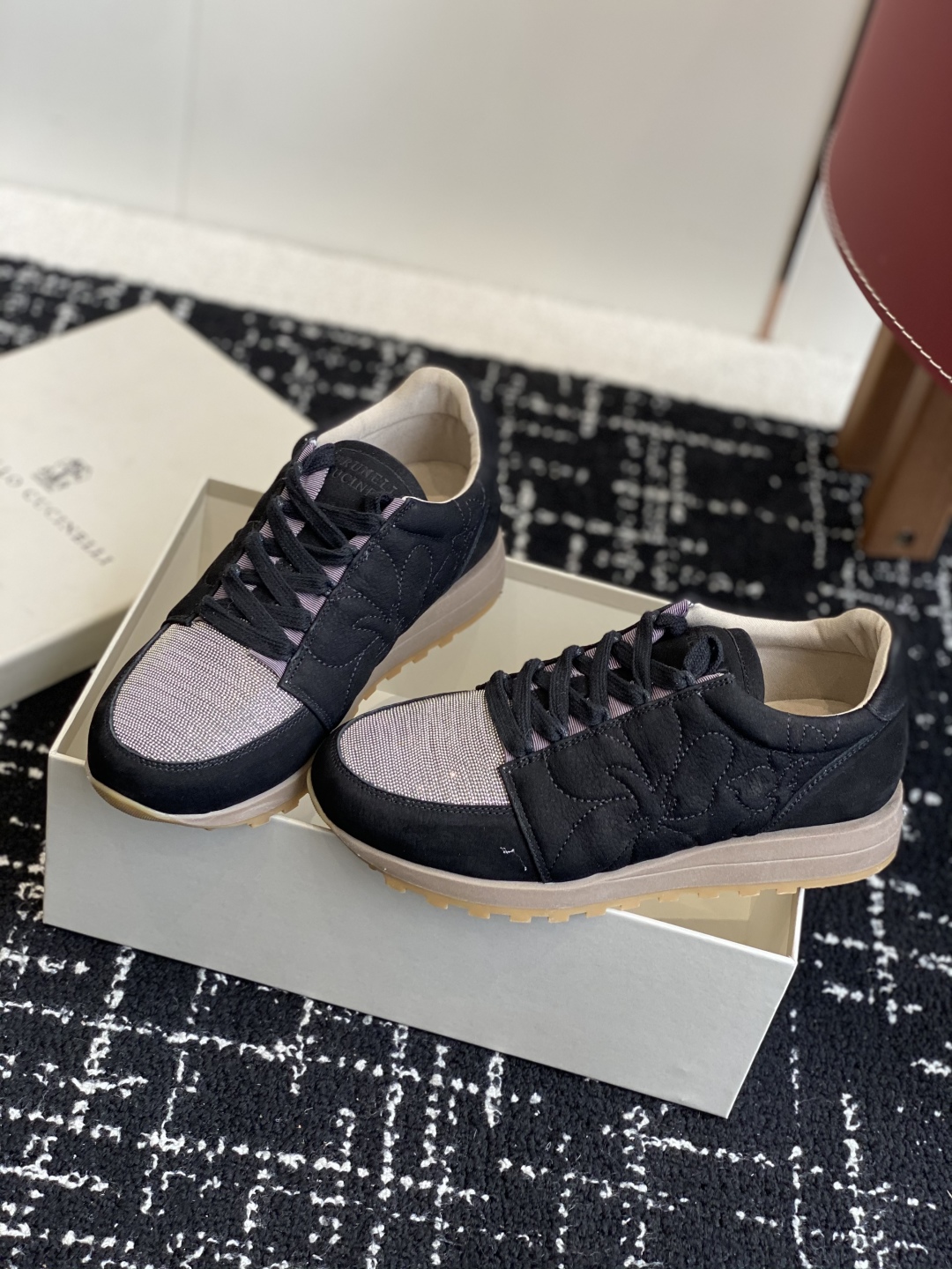 代购级
Brunello Cucinelli 25ss最新 Bc 系带 休闲鞋 

鞋面进口麂皮 进口牛