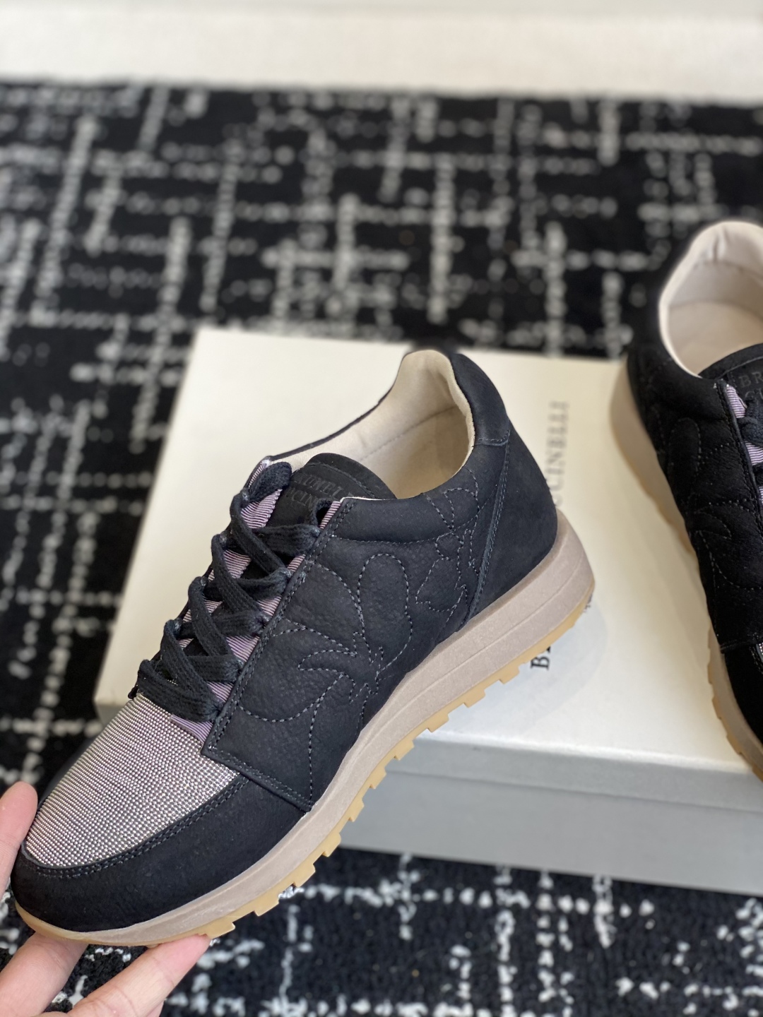 代购级
Brunello Cucinelli 25ss最新 Bc 系带 休闲鞋 

鞋面进口麂皮 进口牛