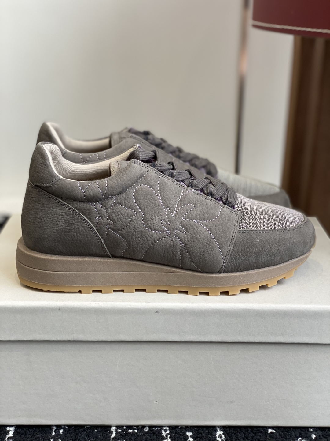 代购级
Brunello Cucinelli 25ss最新 Bc 系带 休闲鞋 

鞋面进口麂皮 进口牛