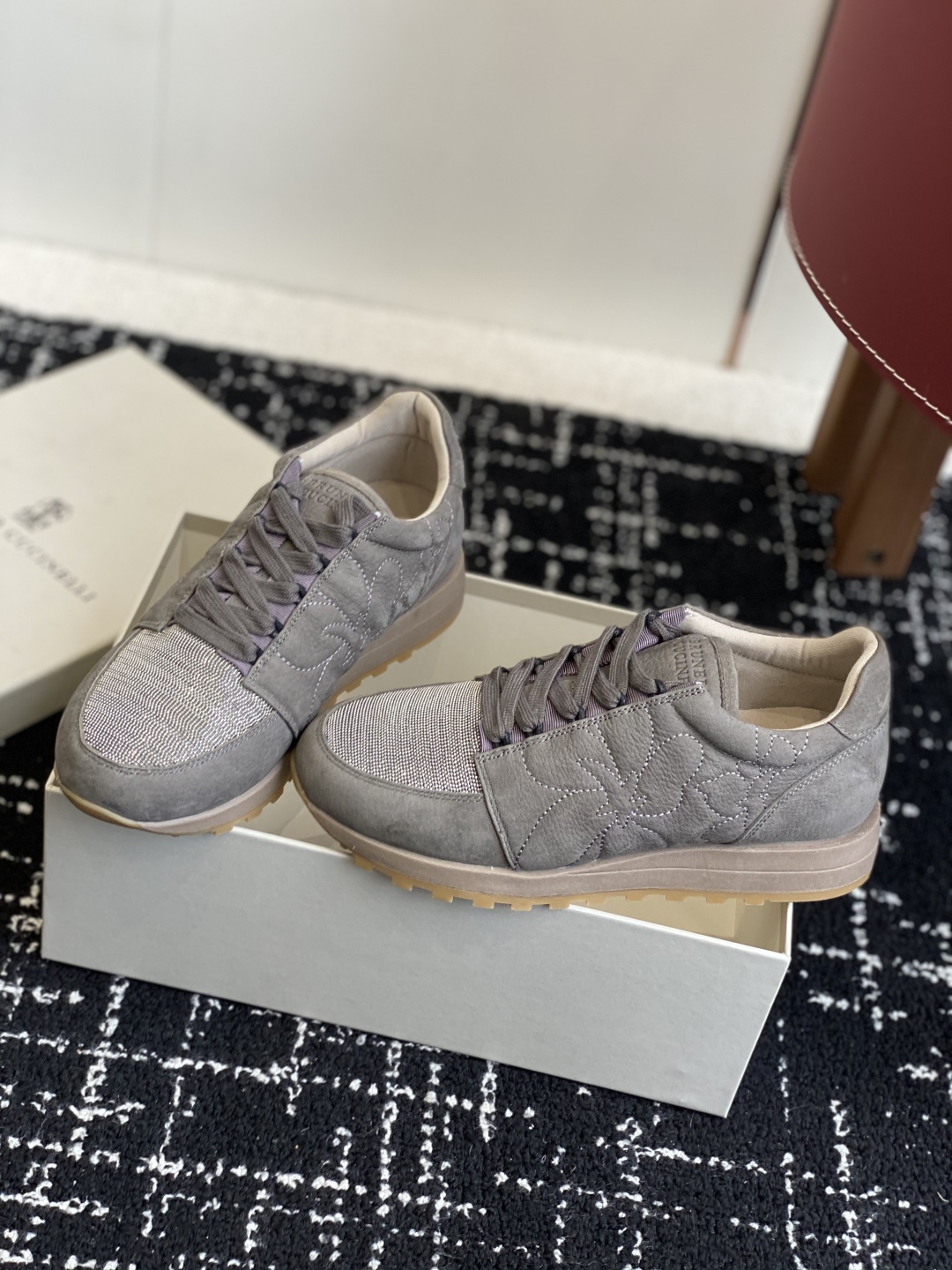 代购级
Brunello Cucinelli 25ss最新 Bc 系带 休闲鞋 

鞋面进口麂皮 进口牛