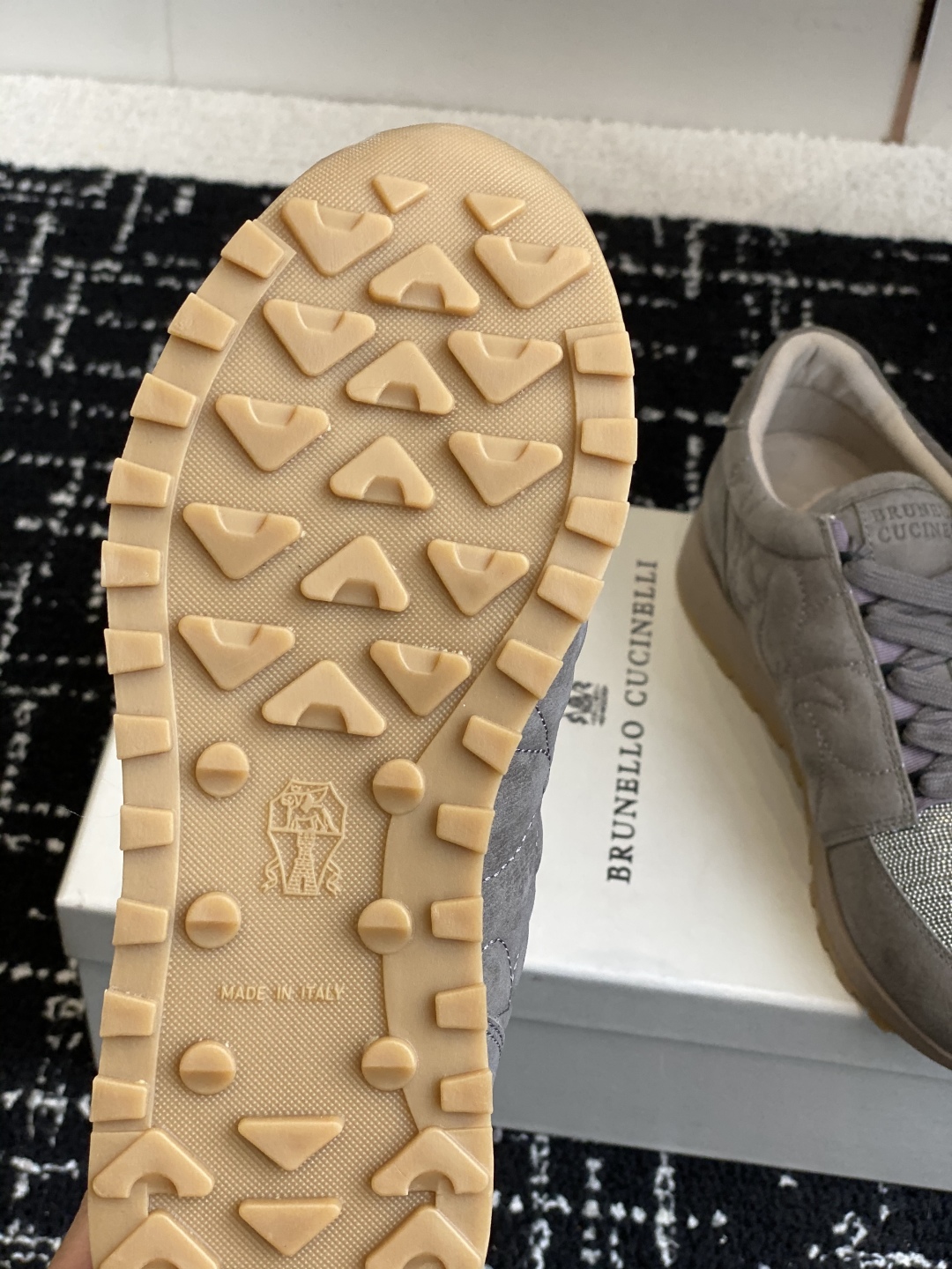 代购级
Brunello Cucinelli 25ss最新 Bc 系带 休闲鞋 

鞋面进口麂皮 进口牛