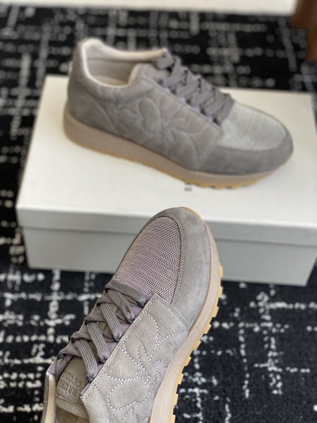 代购级
Brunello Cucinelli 25ss最新 Bc 系带 休闲鞋 

鞋面进口麂皮 进口牛