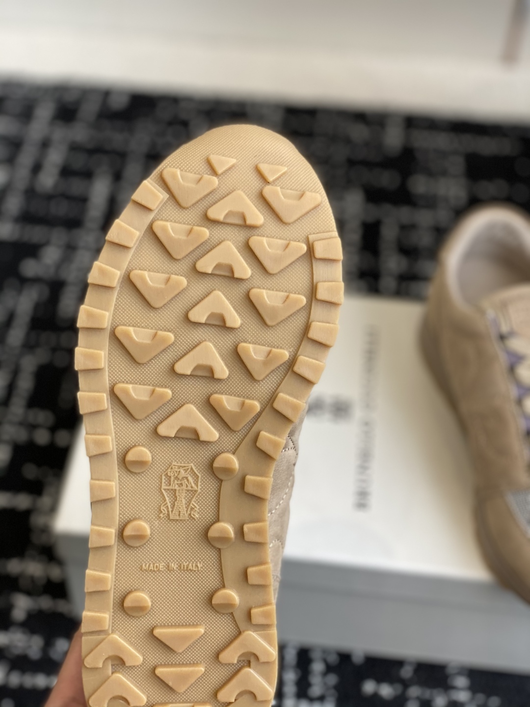 代购级
Brunello Cucinelli 25ss最新 Bc 系带 休闲鞋 

鞋面进口麂皮 进口牛