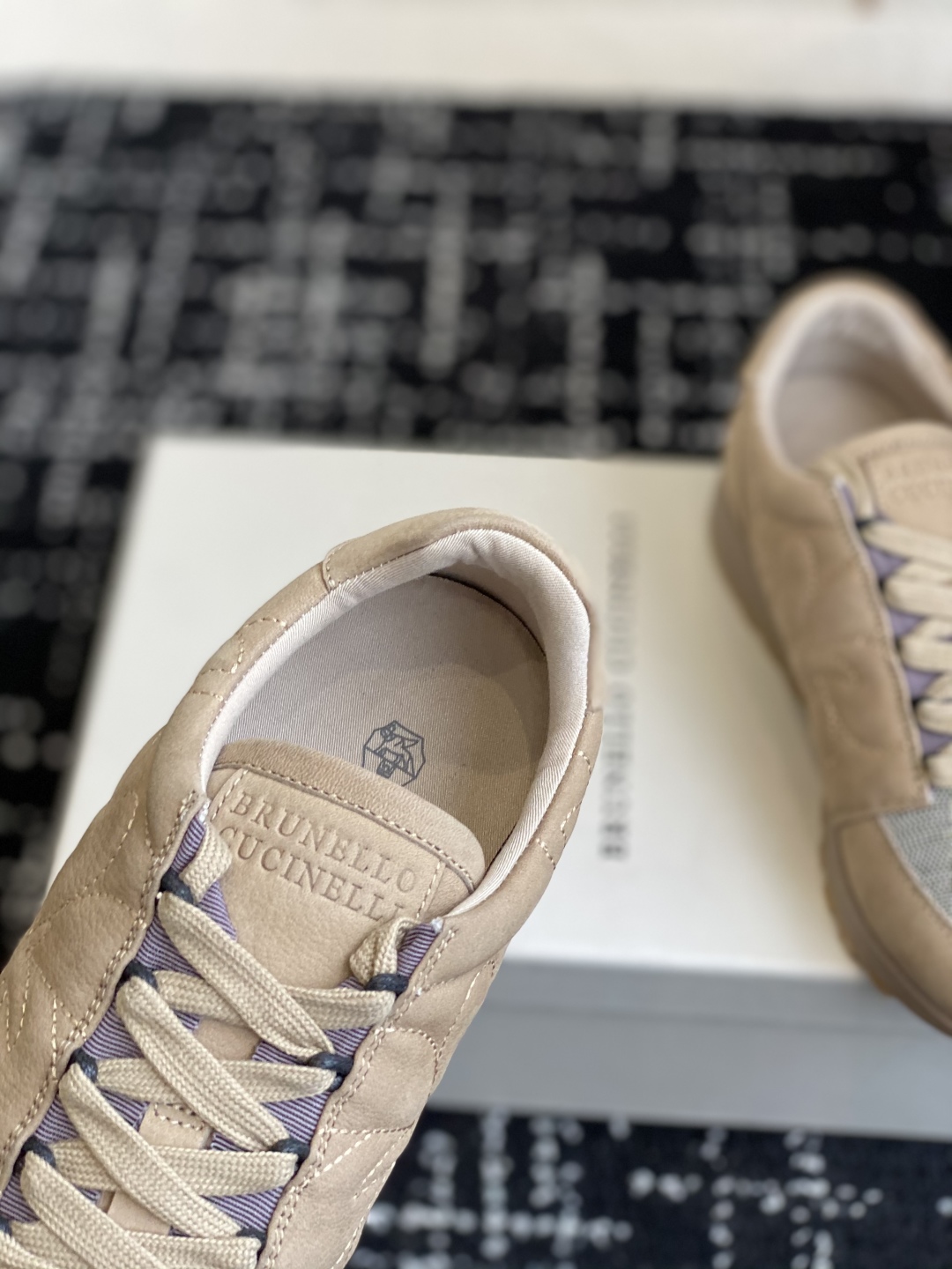 代购级
Brunello Cucinelli 25ss最新 Bc 系带 休闲鞋 

鞋面进口麂皮 进口牛