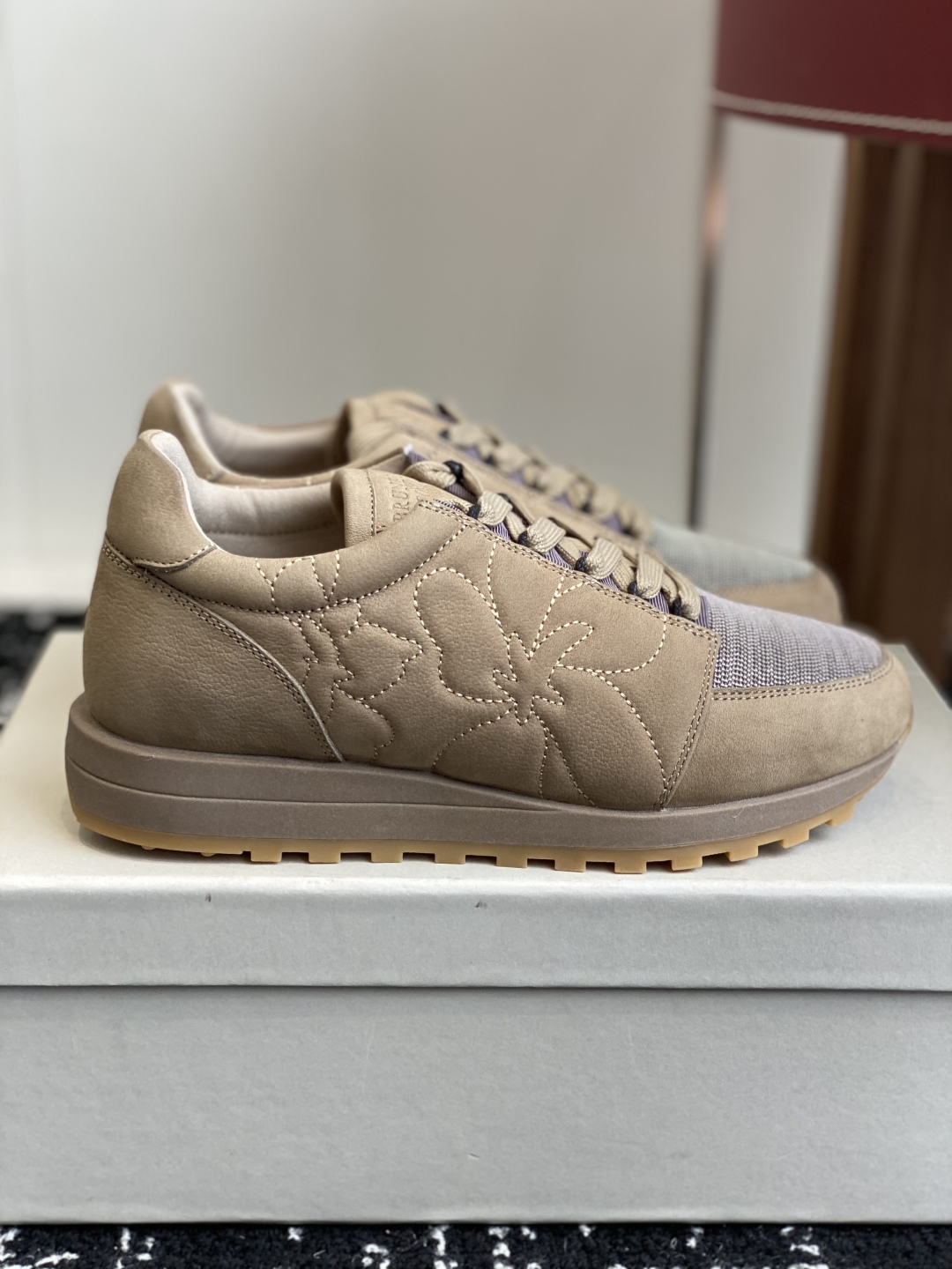 代购级
Brunello Cucinelli 25ss最新 Bc 系带 休闲鞋 

鞋面进口麂皮 进口牛