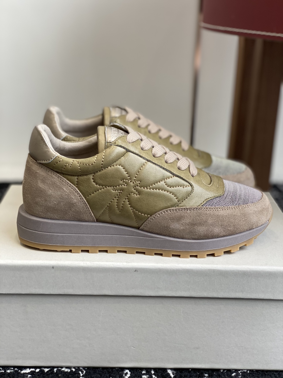 代购级
Brunello Cucinelli 25ss最新 Bc 系带 休闲鞋 

鞋面进口麂皮 进口牛