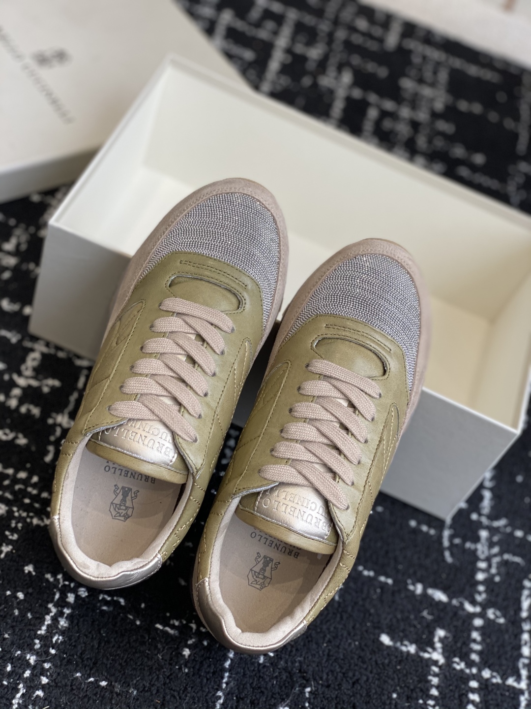代购级
Brunello Cucinelli 25ss最新 Bc 系带 休闲鞋 

鞋面进口麂皮 进口牛