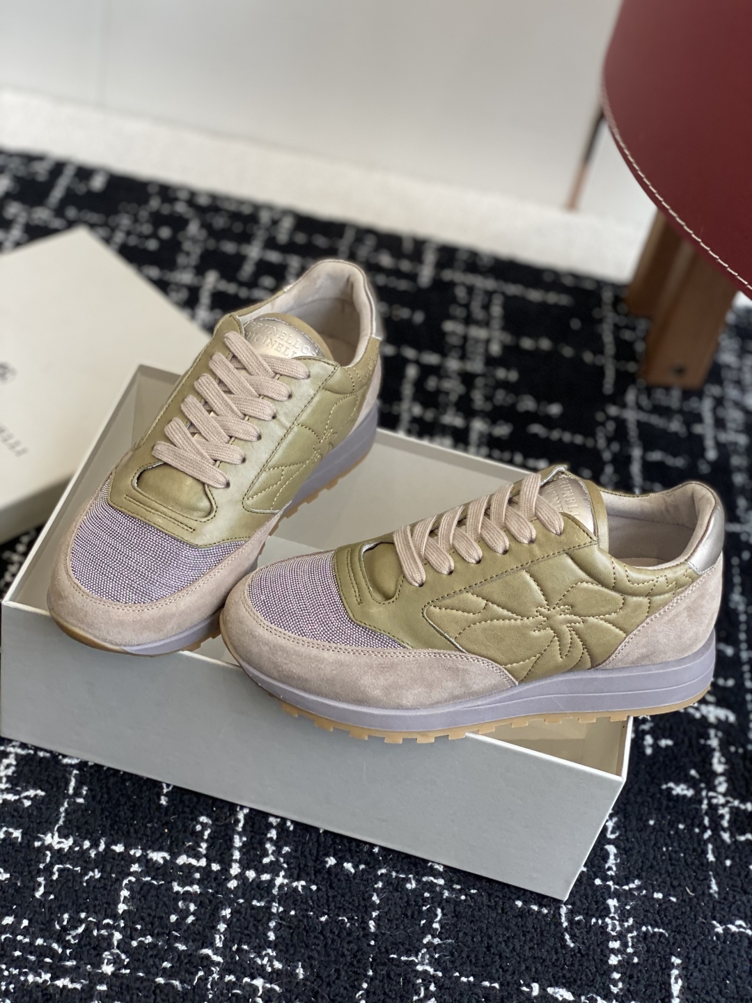 代购级
Brunello Cucinelli 25ss最新 Bc 系带 休闲鞋 

鞋面进口麂皮 进口牛