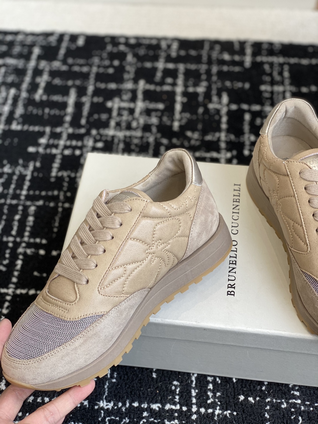代购级
Brunello Cucinelli 25ss最新 Bc 系带 休闲鞋 

鞋面进口麂皮 进口牛